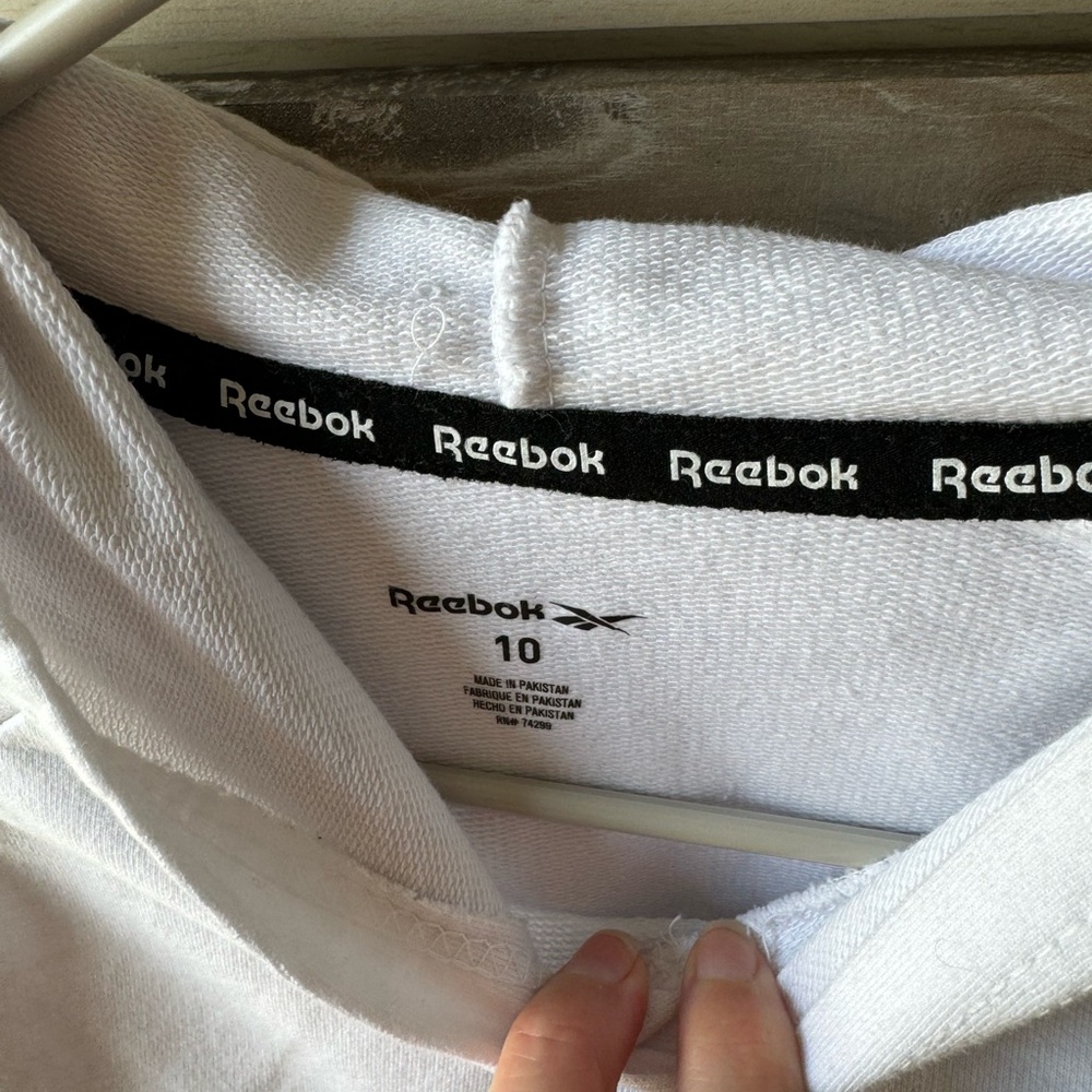 BOYS Reebok Hoodie - Picture 2 of 2